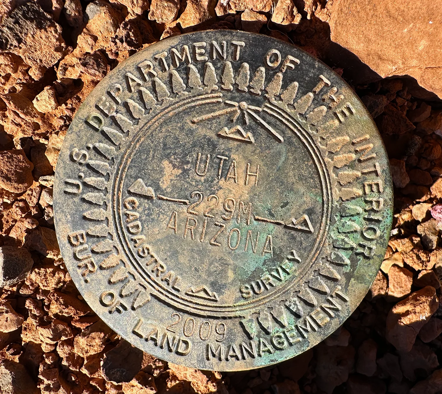 AZ-UT Mile 229 monument